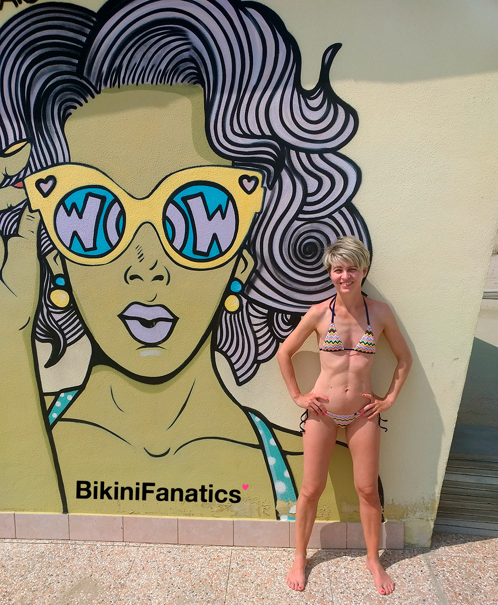 Bikini graffiti shoot